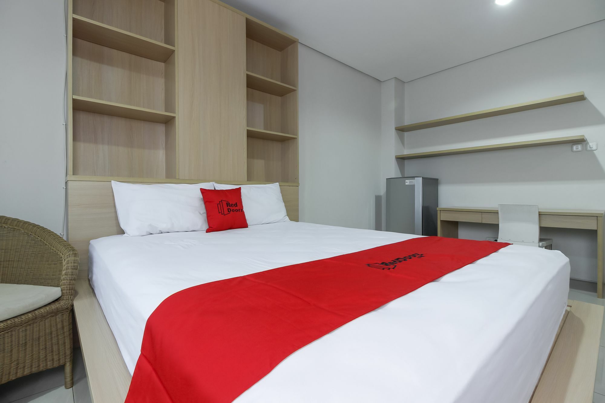 Reddoorz @ Patal Senayan 4 Hotel Jakarta Exterior photo